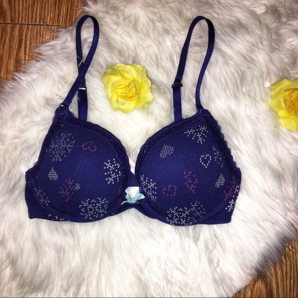 Victoria's Secret Other - Victorias Secret Plunge Bra 32C